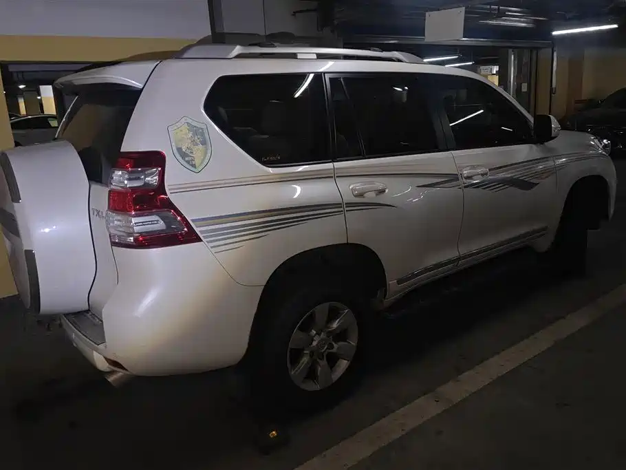 Toyota Land Cruiser Prado 2016 2.7L AT