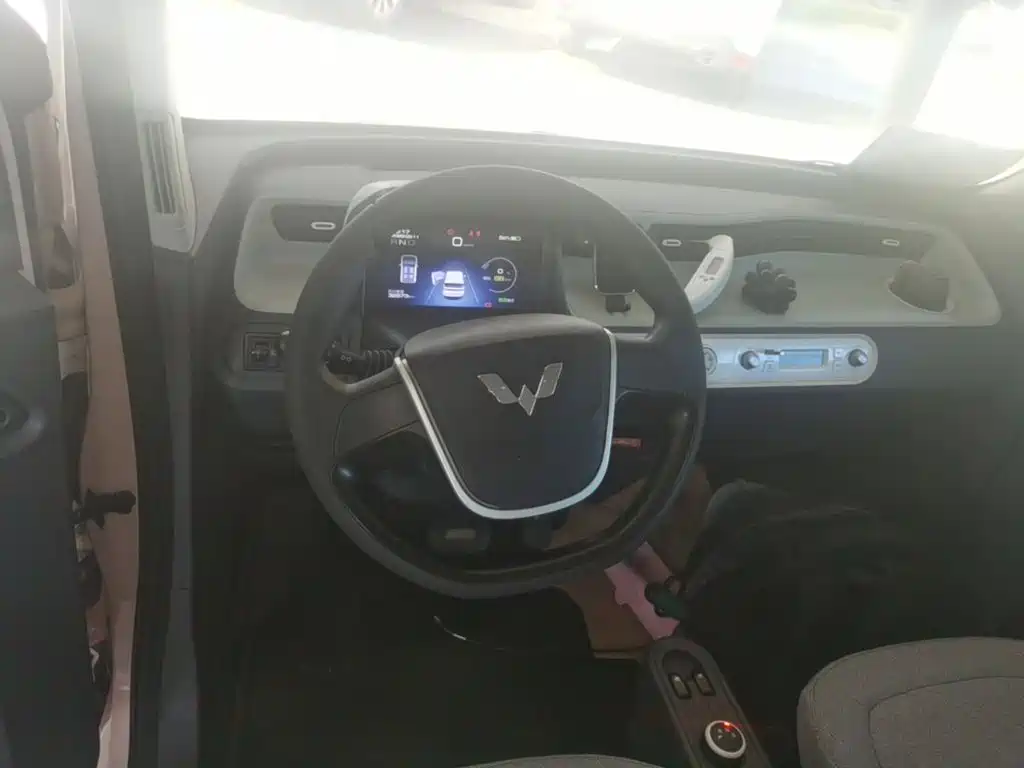 Wuling MINIEV — миниатюра 11