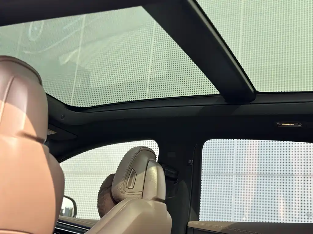 MERCEDES-BENZ EQE SUV