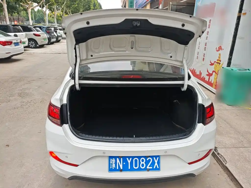 Hyundai Elantra — миниатюра 19
