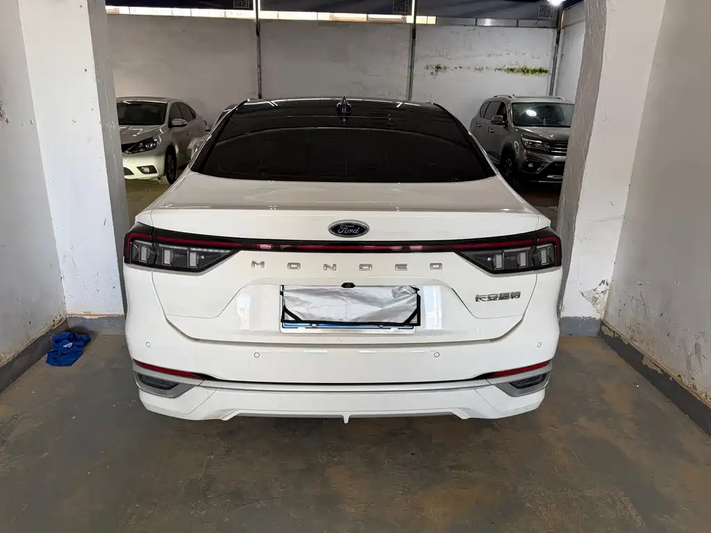 Ford Mondeo — миниатюра 8