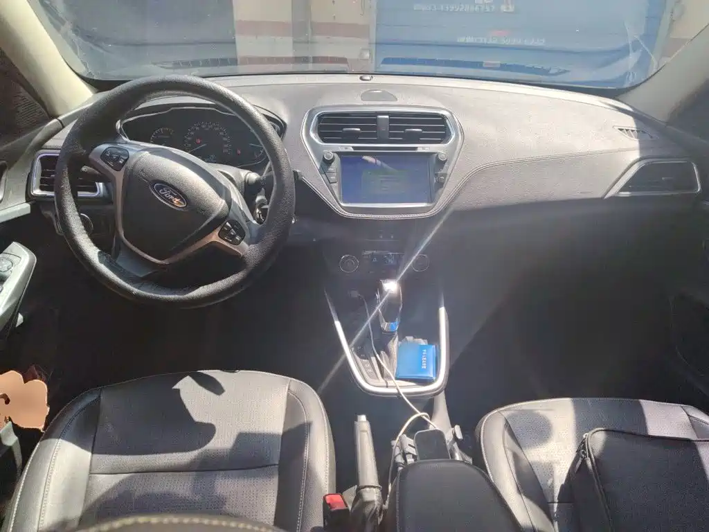 Ford Escort — миниатюра 10