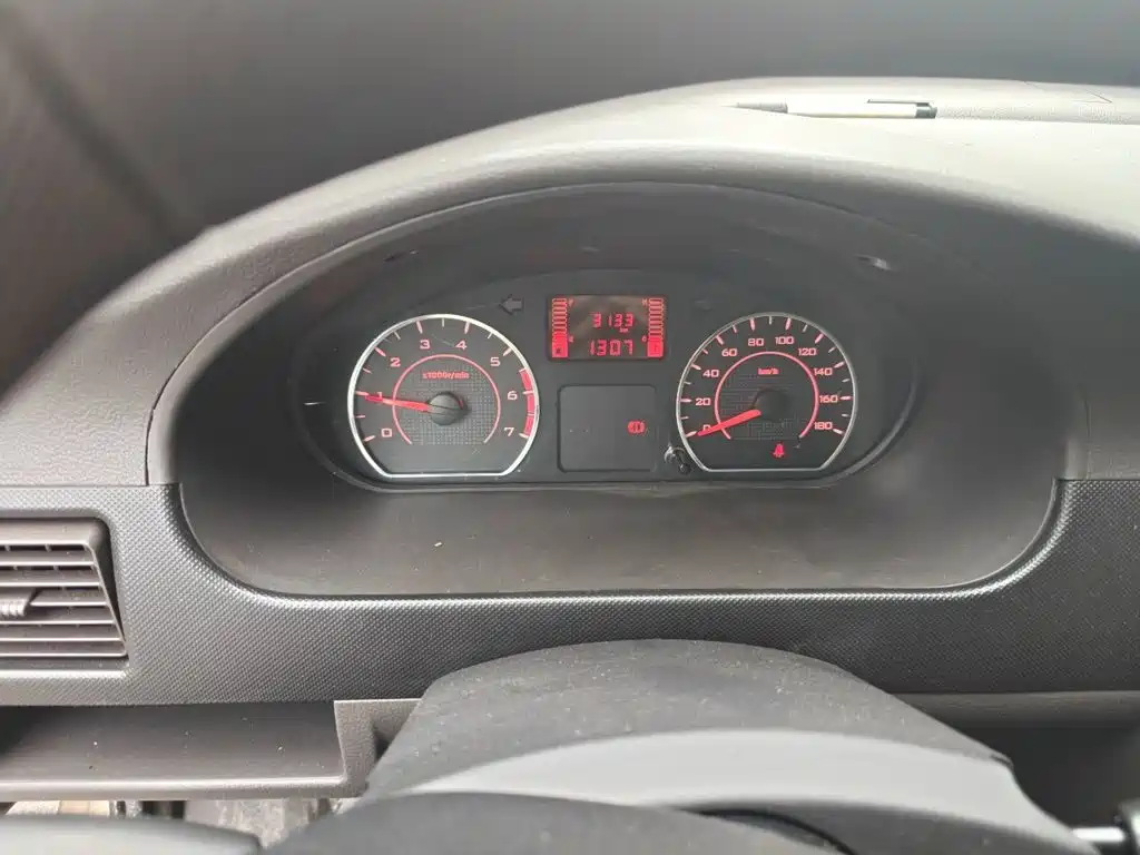 Wuling Rongguang — миниатюра 8