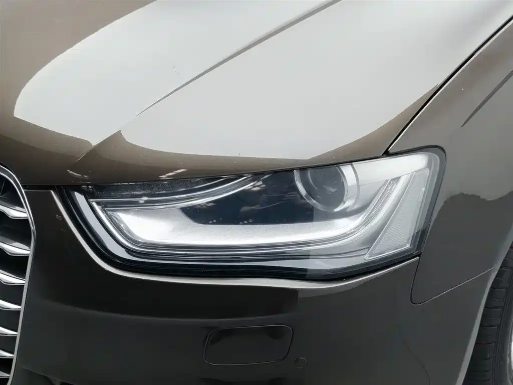 Audi A4L 2015 35 TFSI AT Comfort