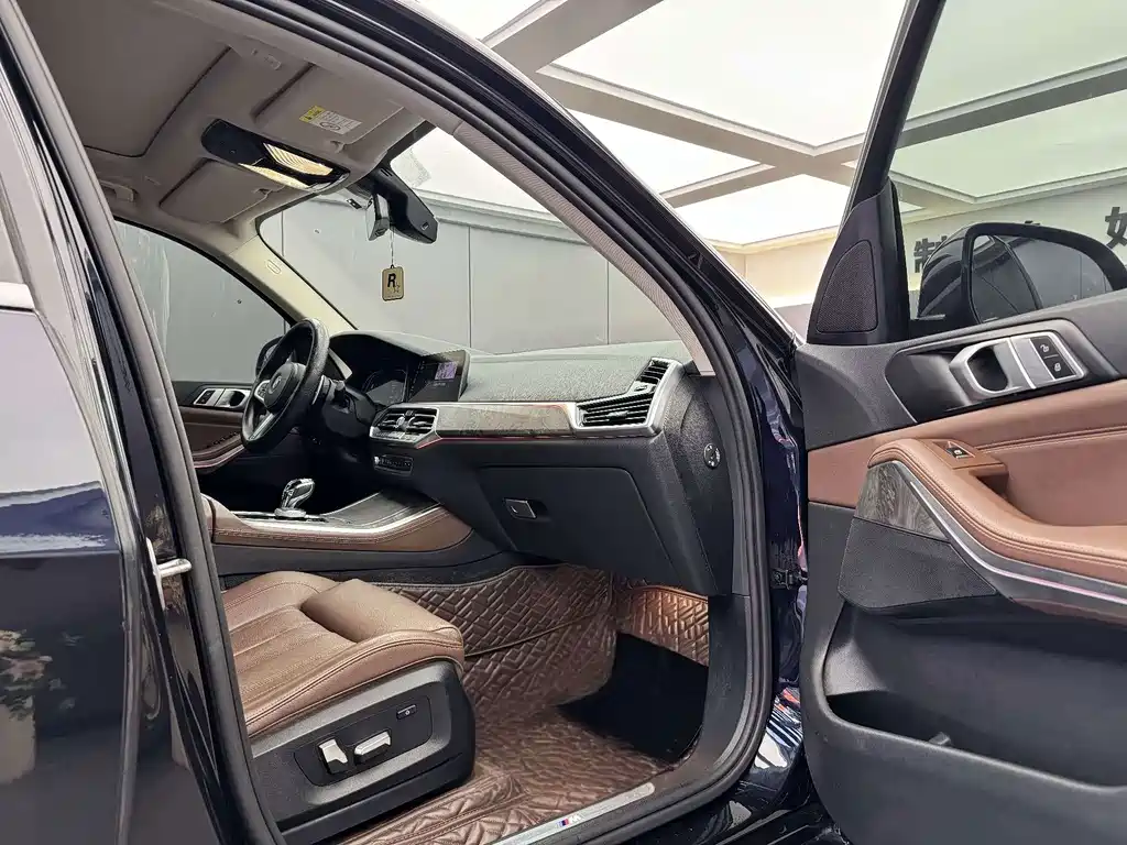 BMW X5 (Import) — миниатюра 7