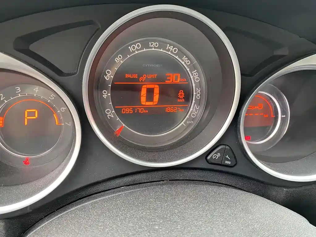 Citroen C4L — миниатюра 12