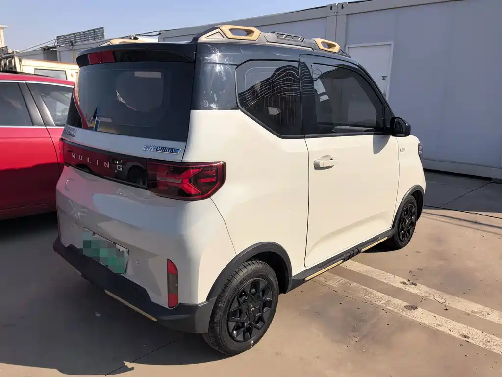 Wuling MINIEV — миниатюра 4