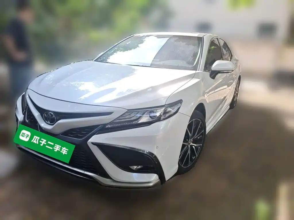 Toyota Camry — миниатюра 2