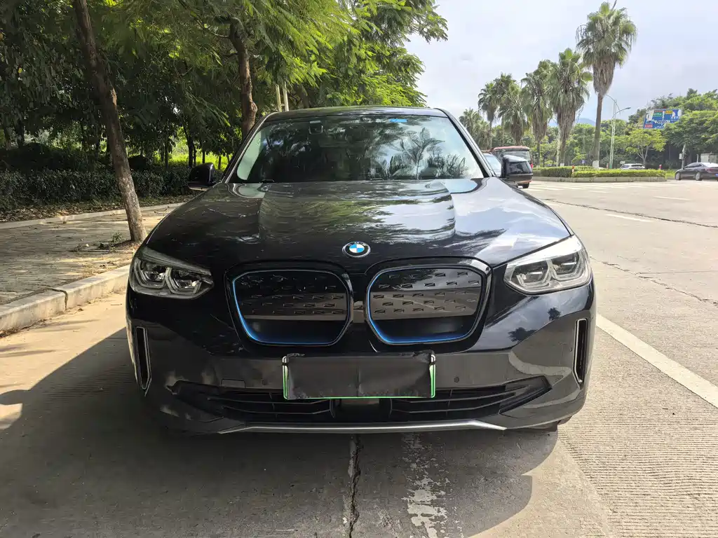 BMW iX3 — миниатюра 2