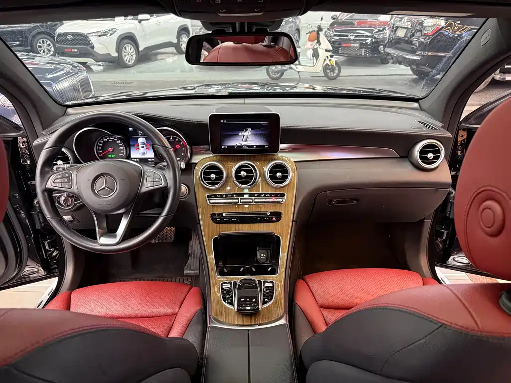 MERCEDES-BENZ GLC COUPE