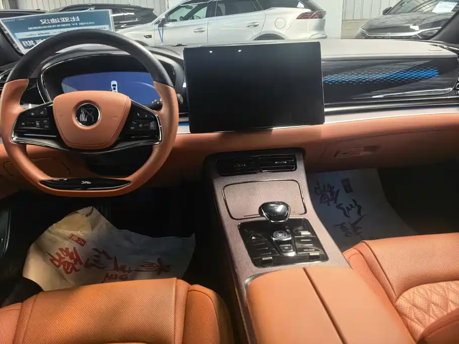 BYD Han — миниатюра 12