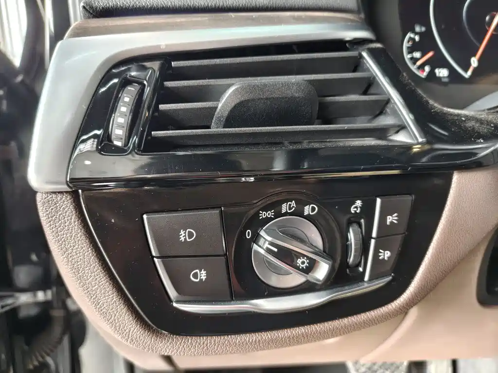 BMW 5 SERIES NEW ENERGY