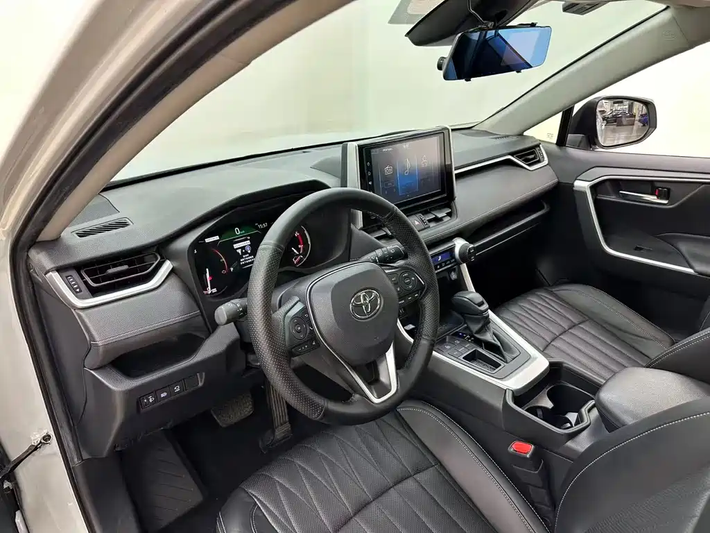 Toyota RAV4 — миниатюра 18