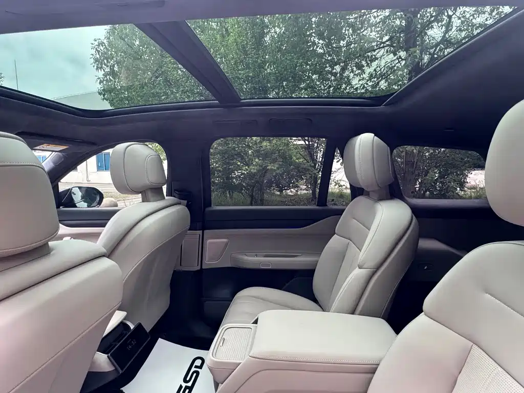 NIO ES8 — миниатюра 12