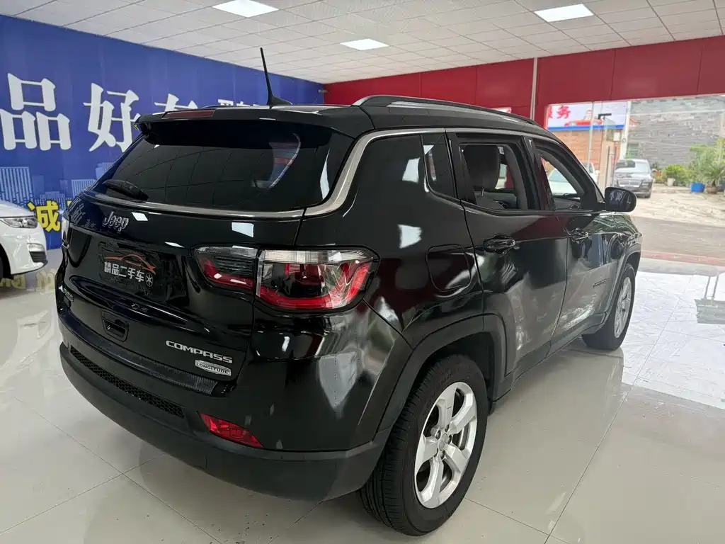 Jeep Compass — миниатюра 9