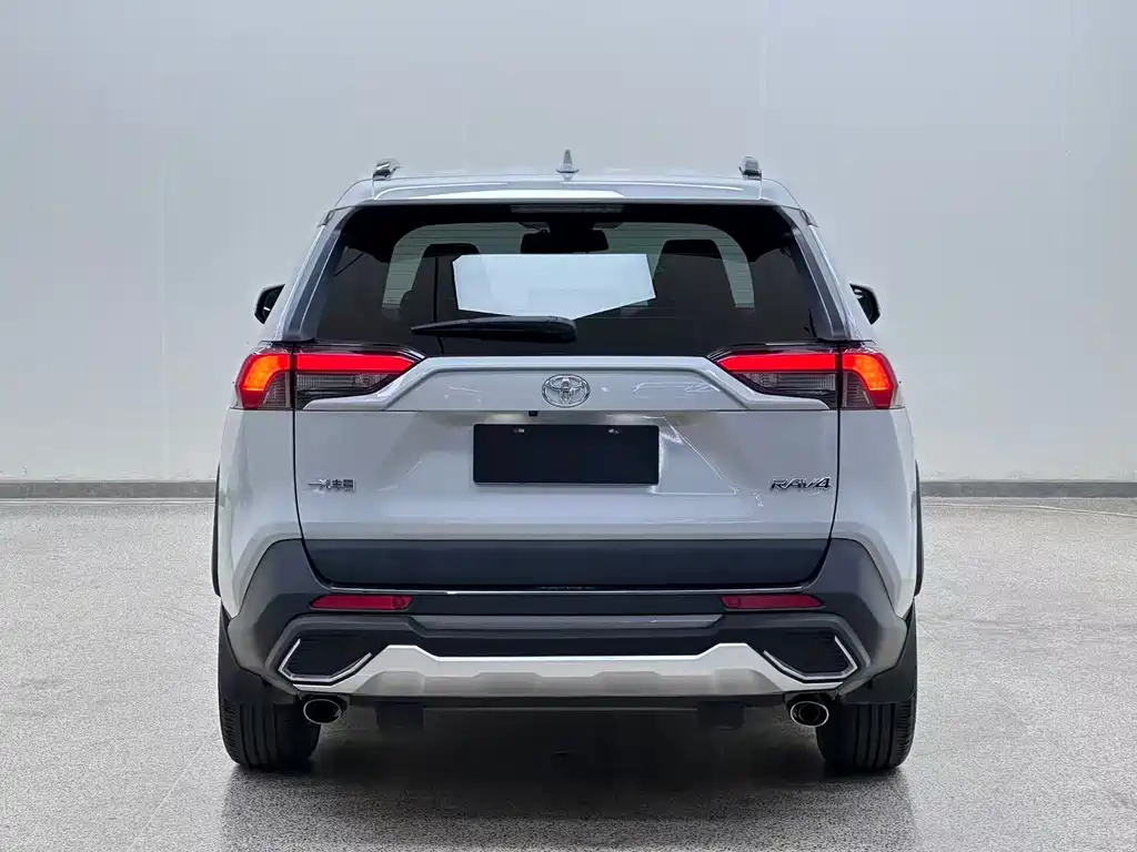 Toyota RAV4 — миниатюра 5