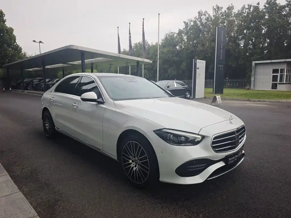 Mercedes-Benz C-Class — миниатюра 3