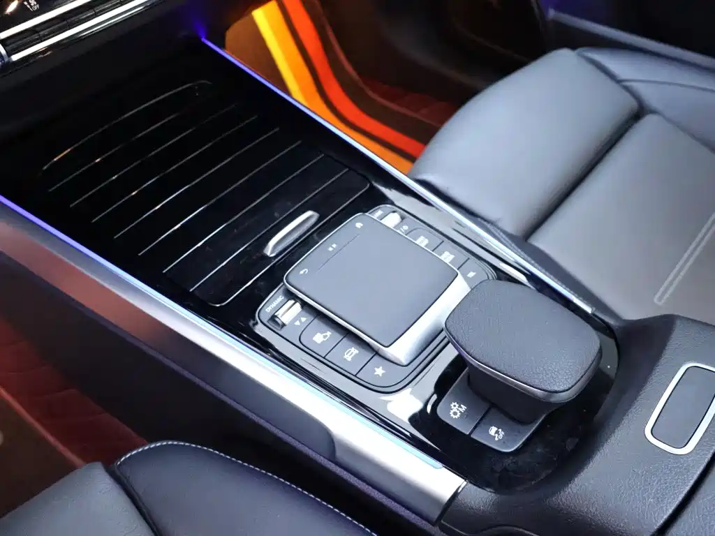 Mercedes-Benz GLB AMG — миниатюра 12