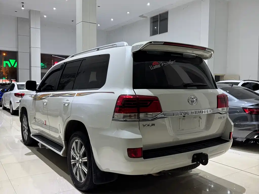 Toyota Land Cruiser — миниатюра 5