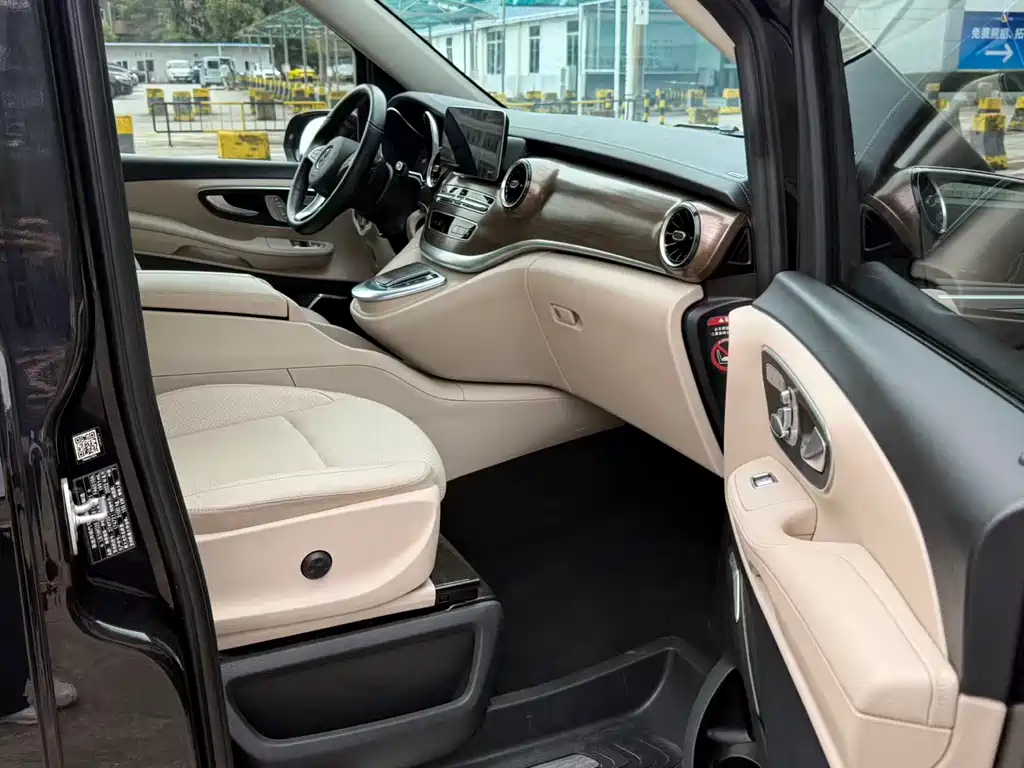 MERCEDES-BENZ V CLASS