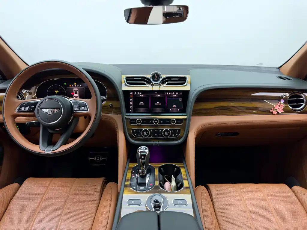 Bentley Bentayga — миниатюра 27