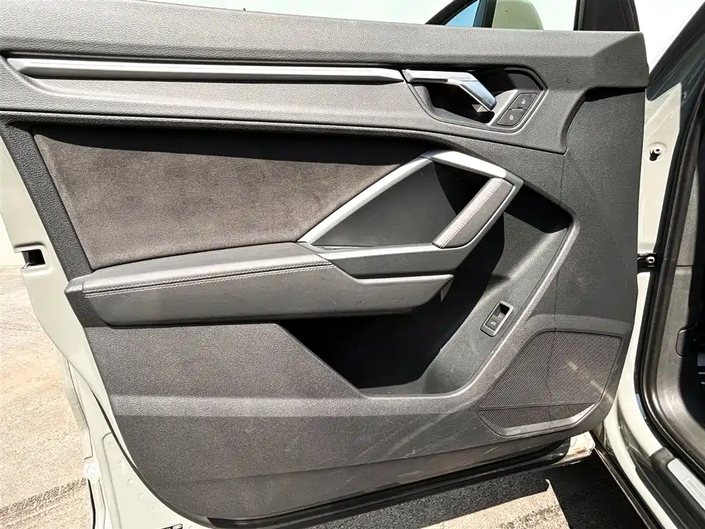 Audi Q3 — миниатюра 12