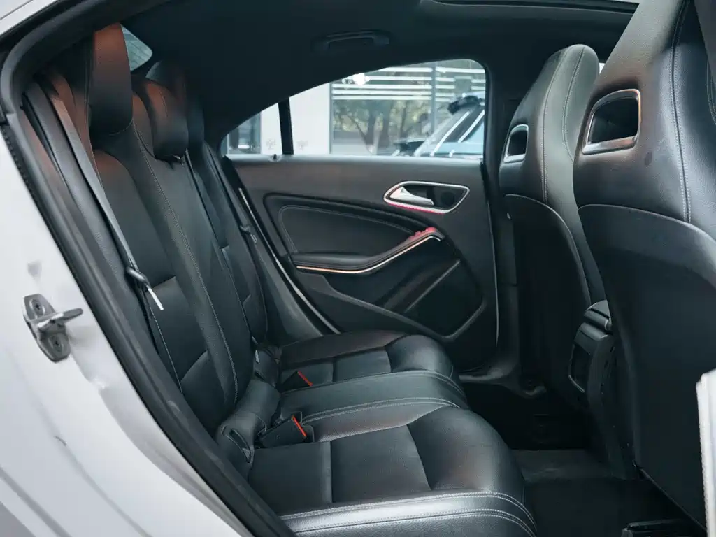 Mercedes-Benz CLA (Import) — миниатюра 12