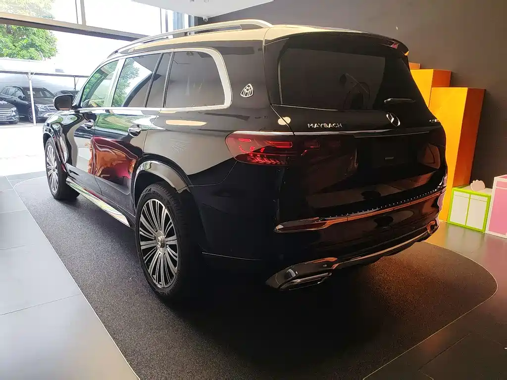 Mercedes-Benz GLS — миниатюра 9
