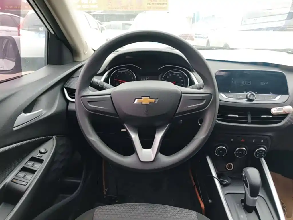 Chevrolet Cavalier — миниатюра 11