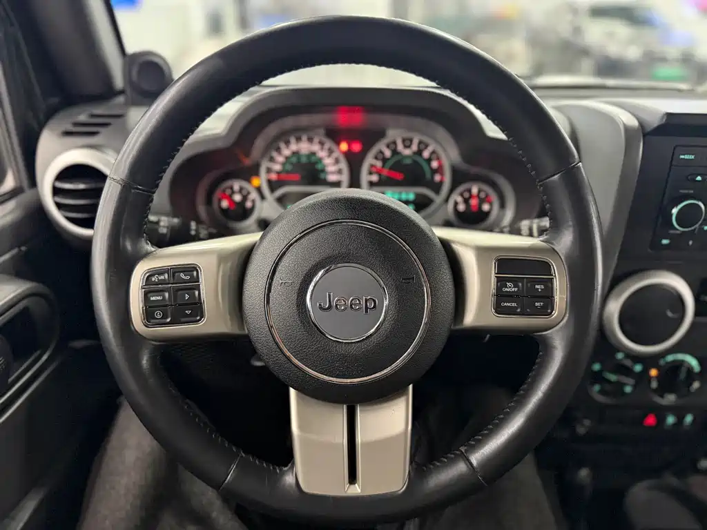 Jeep Wrangler — миниатюра 12