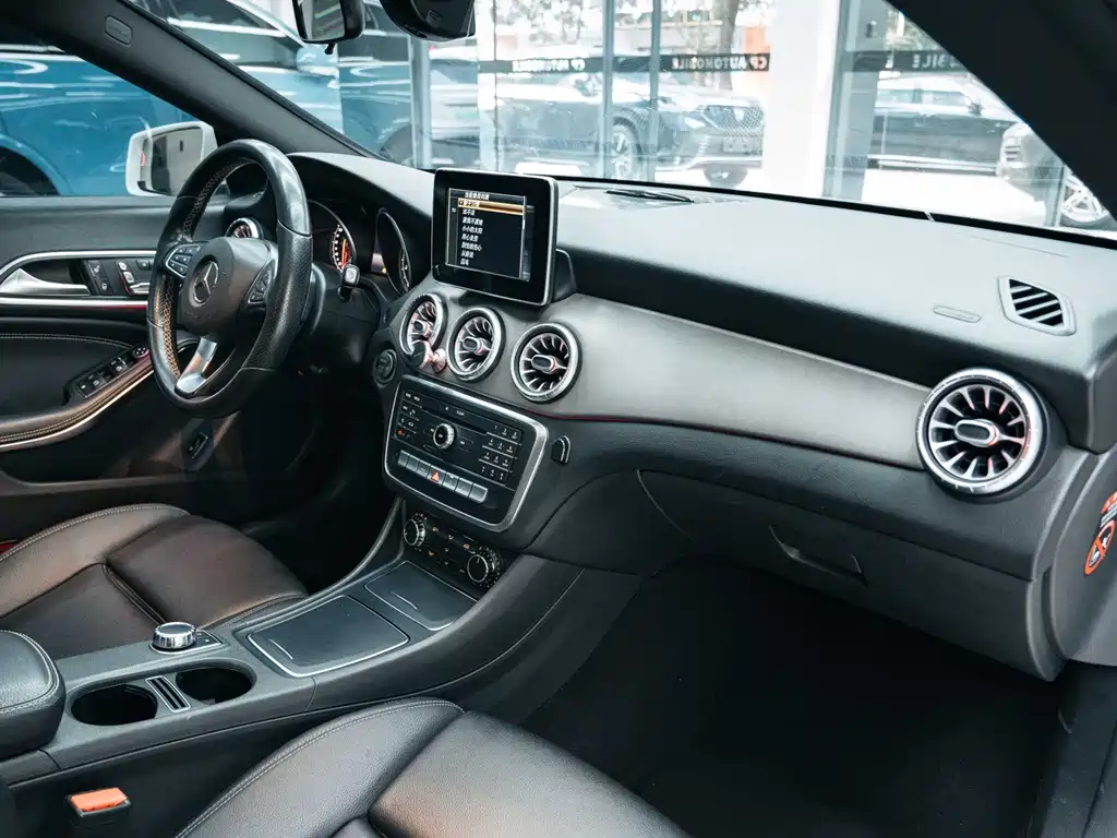 Mercedes-Benz CLA (Import) — миниатюра 18
