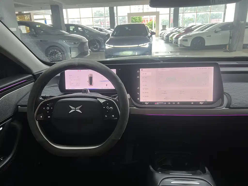 XPeng P7 — миниатюра 12