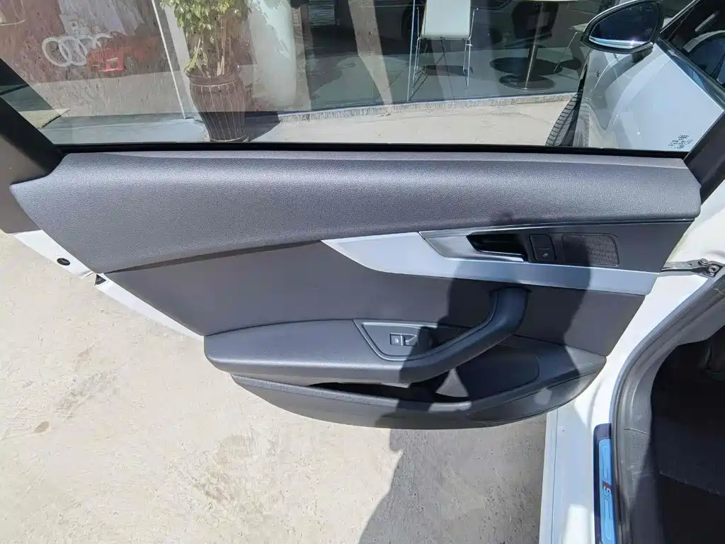 Audi A4L — миниатюра 20