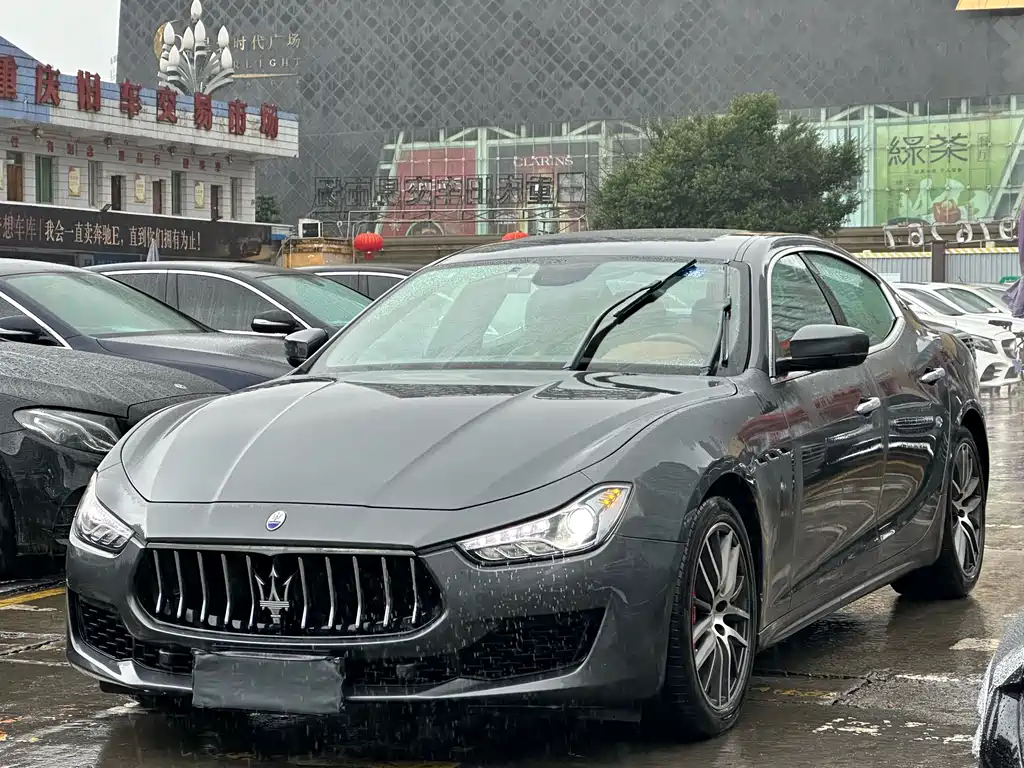 MASERATI GHIBLI