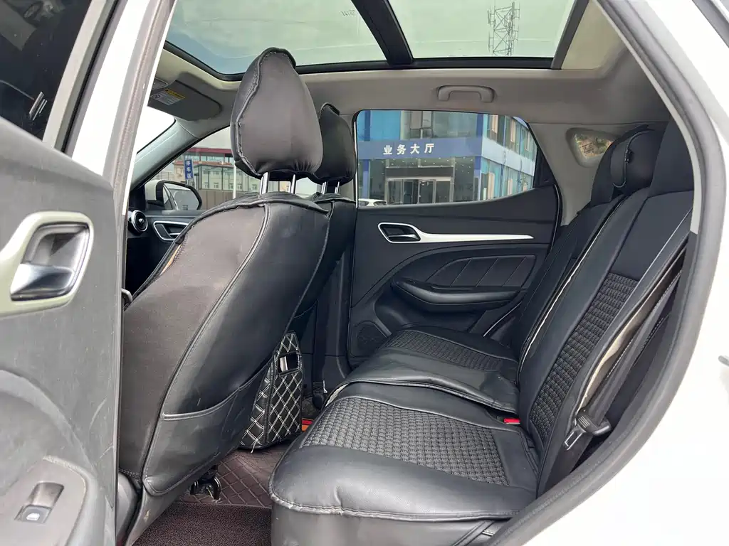 MG ZS — миниатюра 12