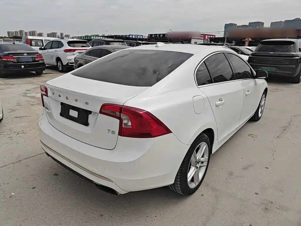 Volvo S60 — миниатюра 7