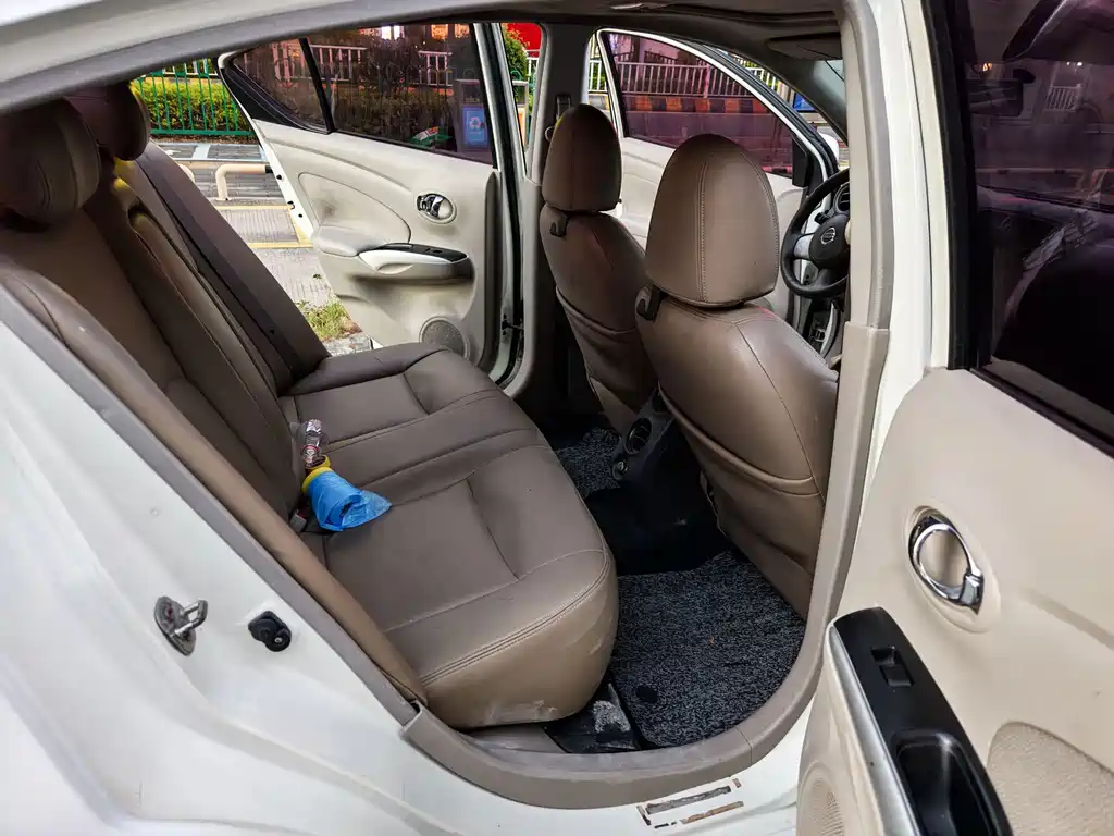 Nissan Sunny — миниатюра 8