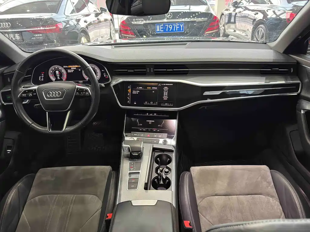 Audi A6L — миниатюра 10