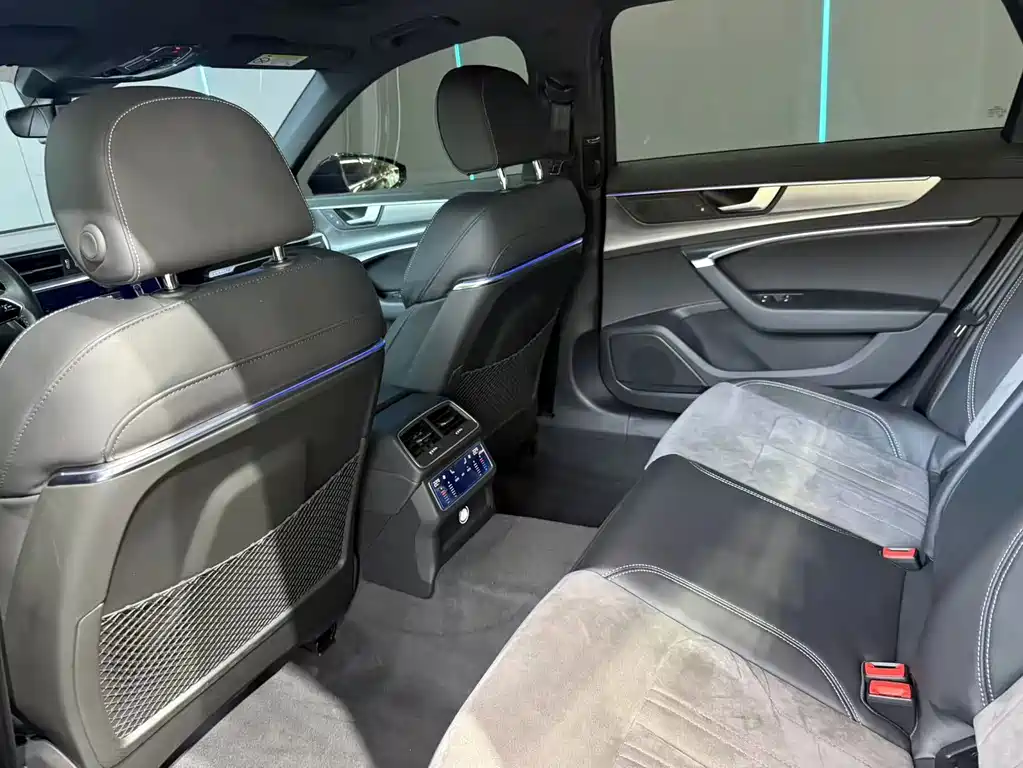 Audi A6L New Energy — миниатюра 9