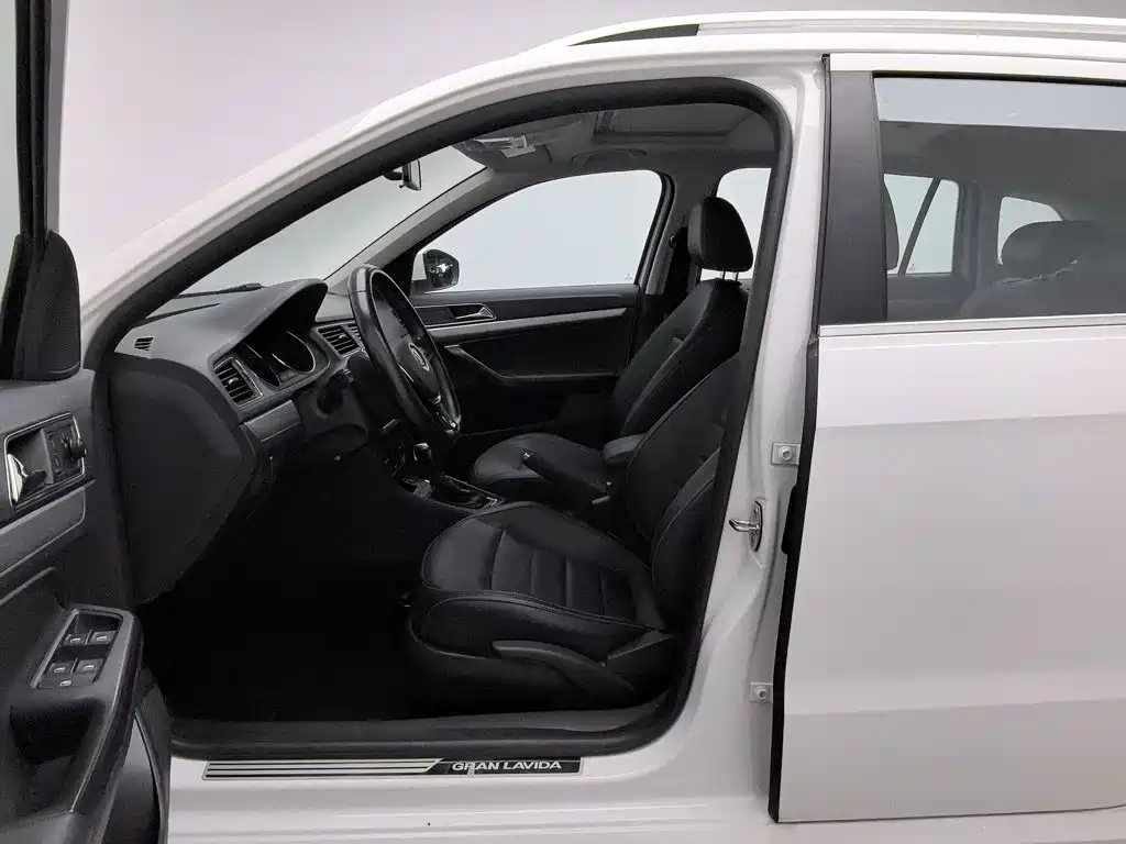 Volkswagen Gran Lavida — миниатюра 10