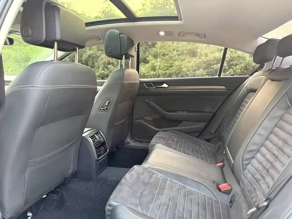 Volkswagen Magotan 2021 330TSI DSG 30