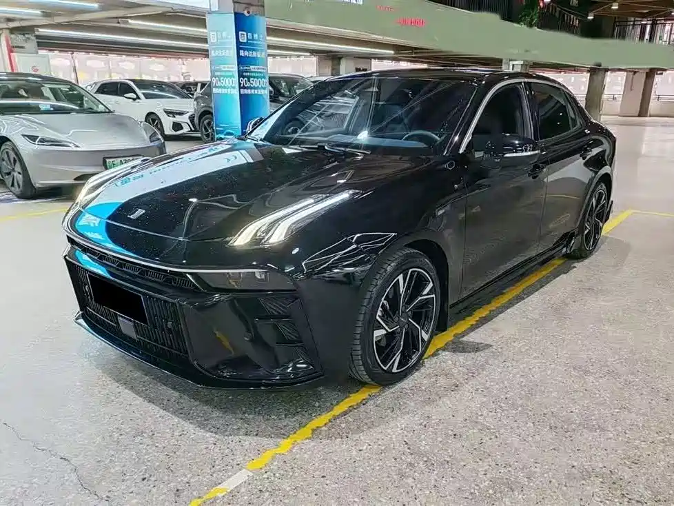 Купить Lynk & Co 03
