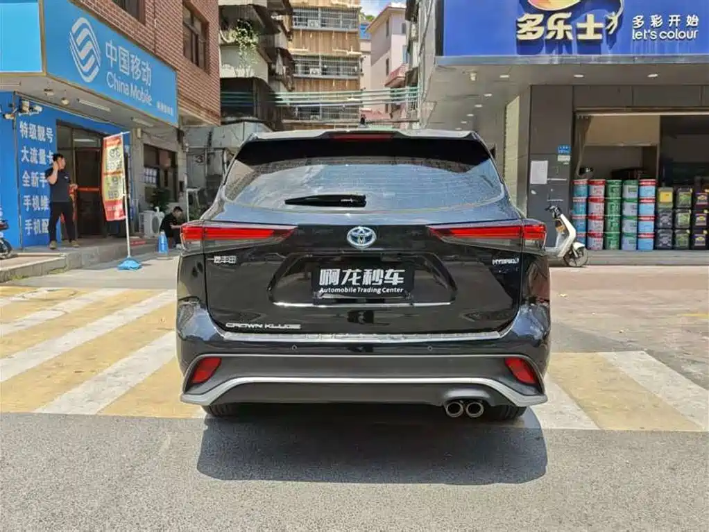 Toyota Crown Kluger — миниатюра 8