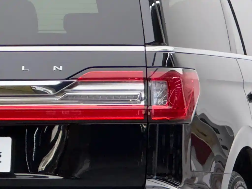 Lincoln Navigator — миниатюра 6