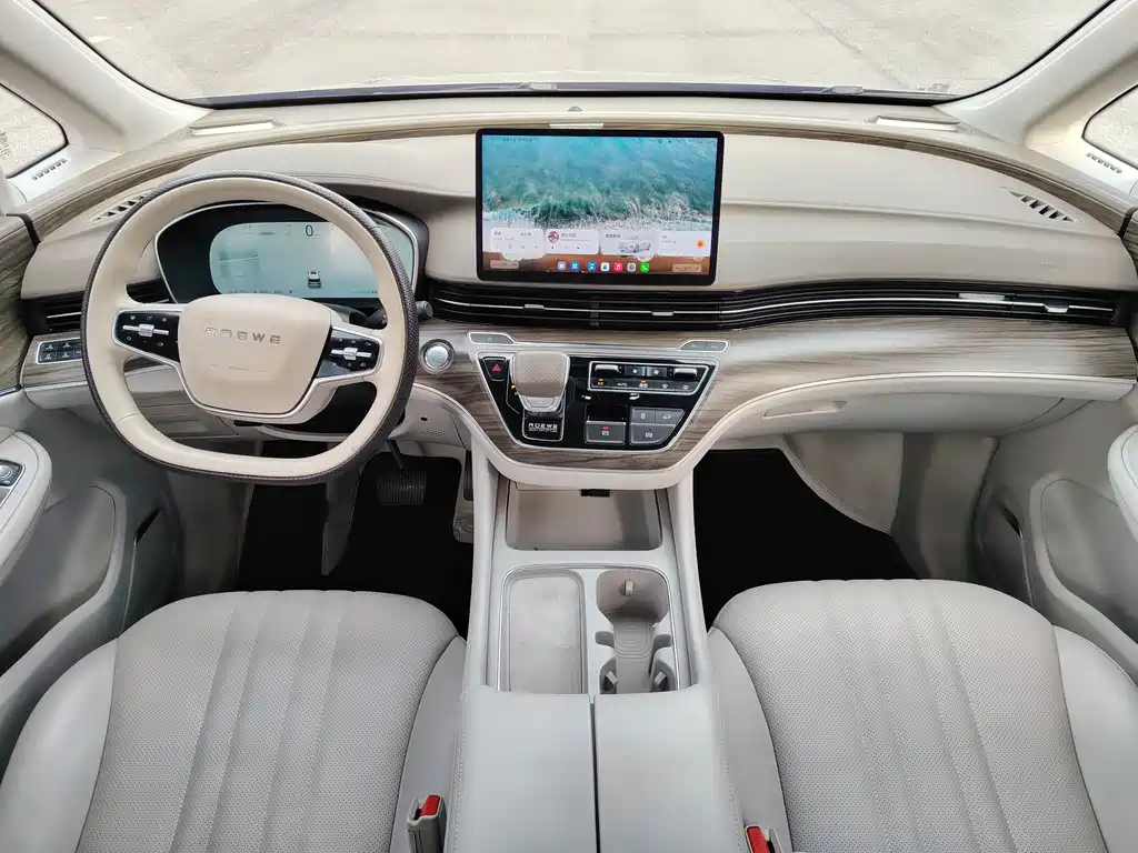 Roewe iMAX8 New Energy — миниатюра 6