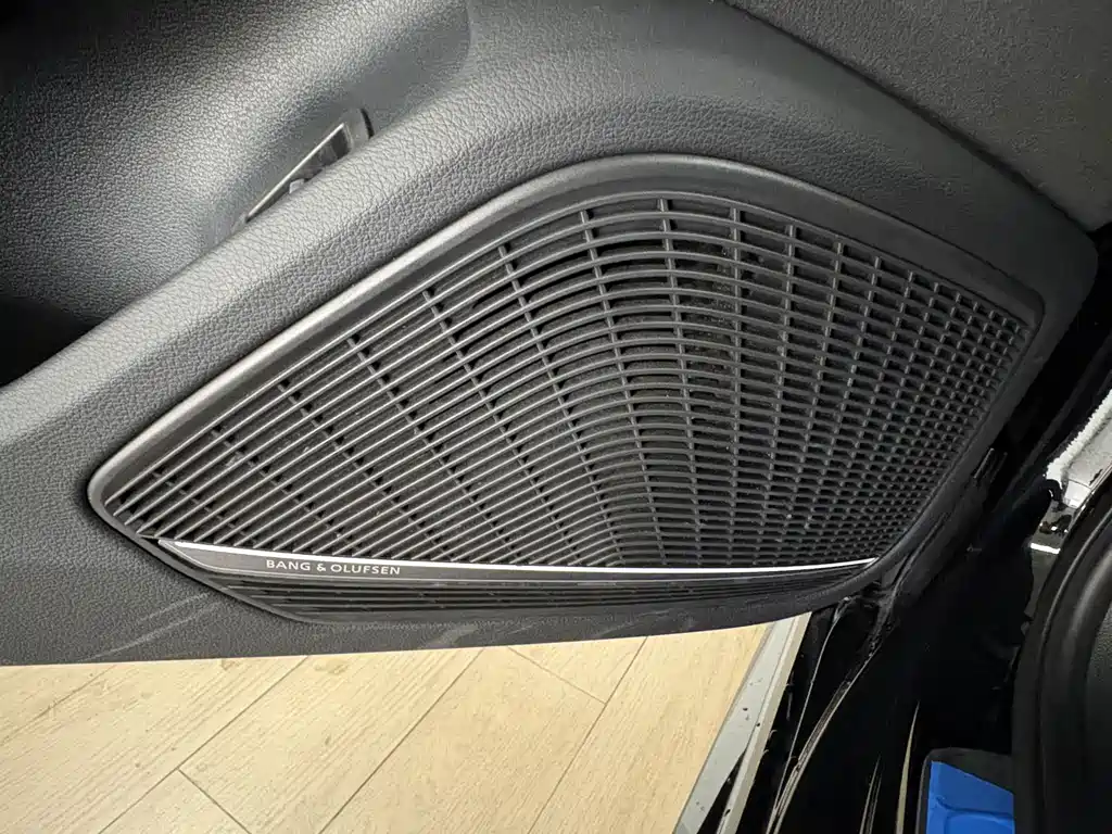 Audi RS 4 — миниатюра 13