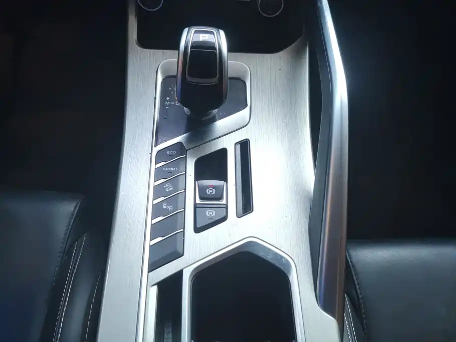 Geely Binyue — миниатюра 16