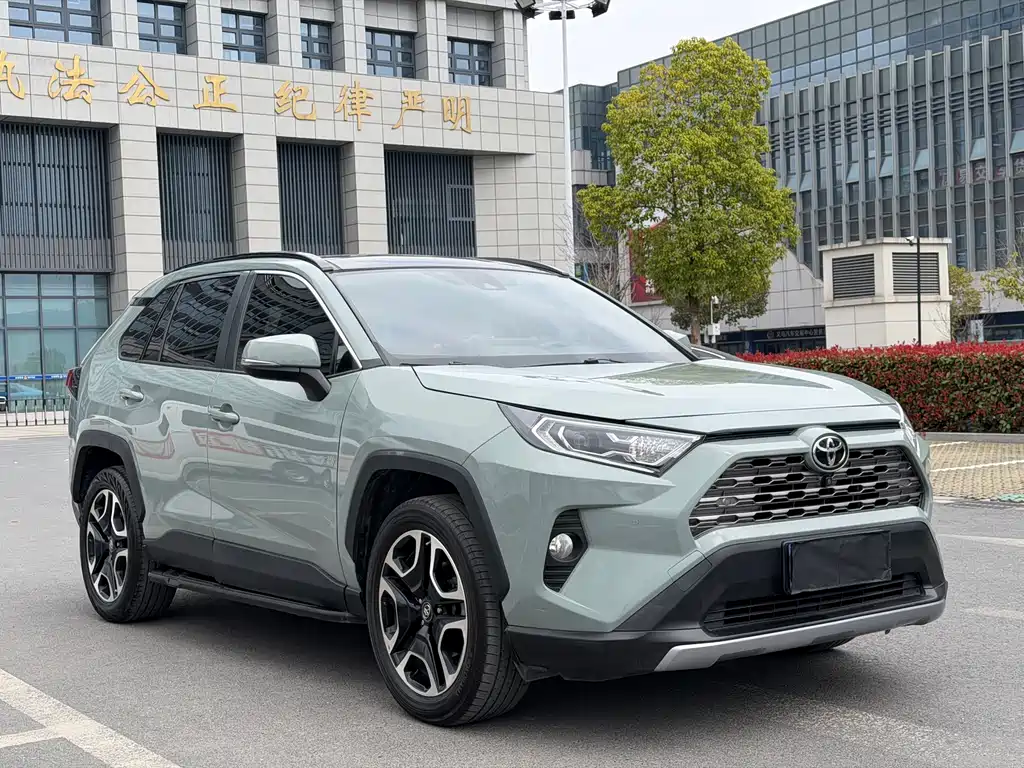 TOYOTA RAV4 RONGFANG