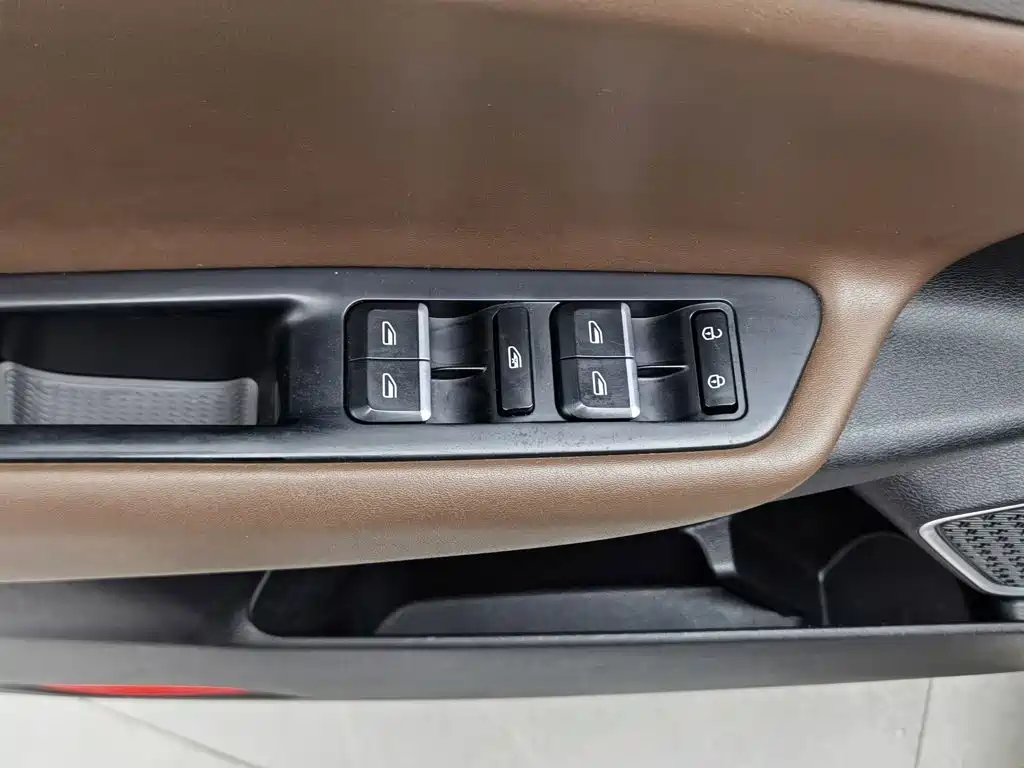 Geely Emgrand GL — миниатюра 9