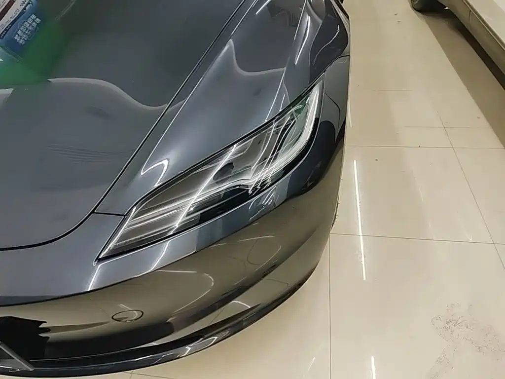 Tesla Model 3 — миниатюра 24